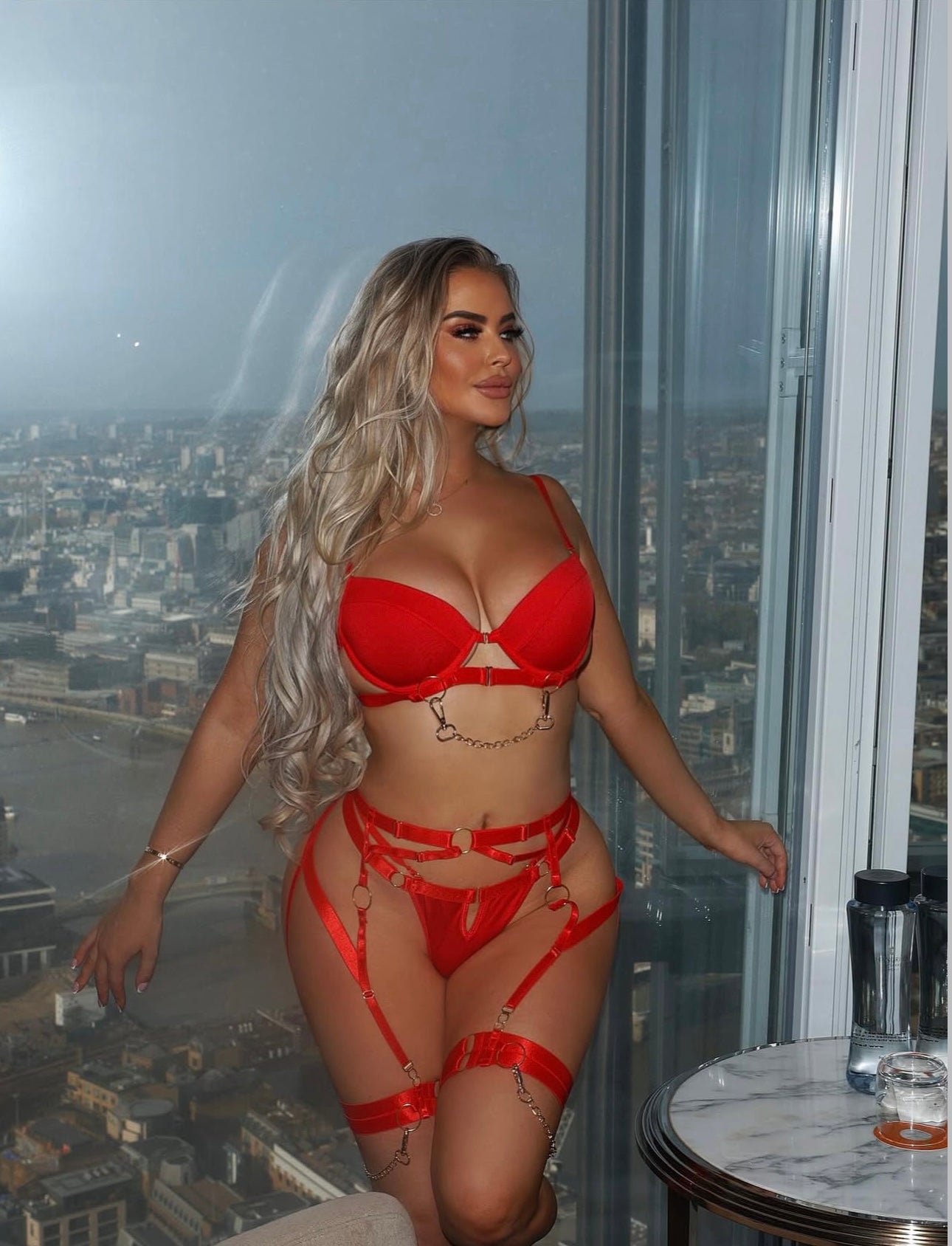Aubrey set in Red