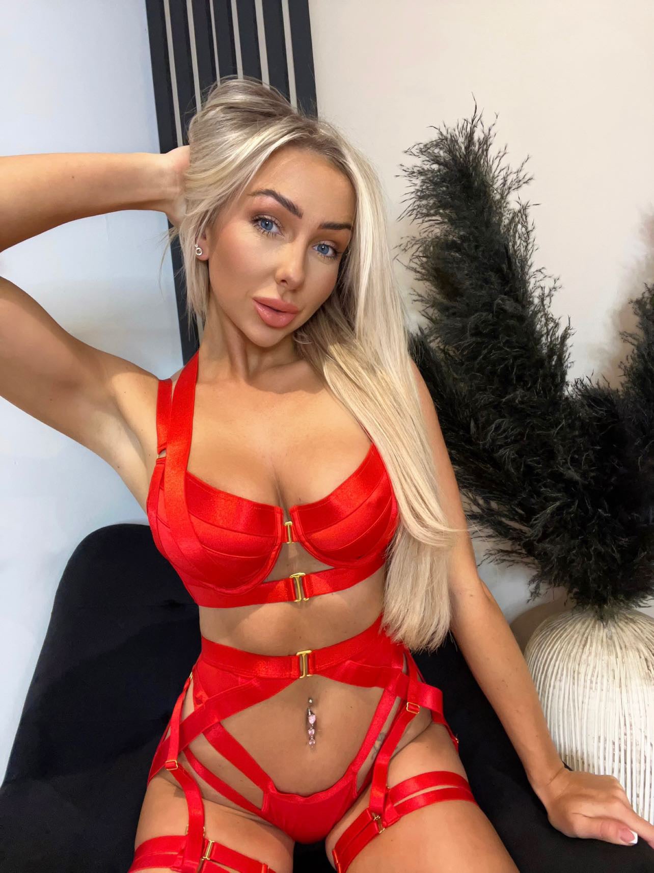 Zara Set in red Lingerie.doll Zara Set in red Lingerie.doll